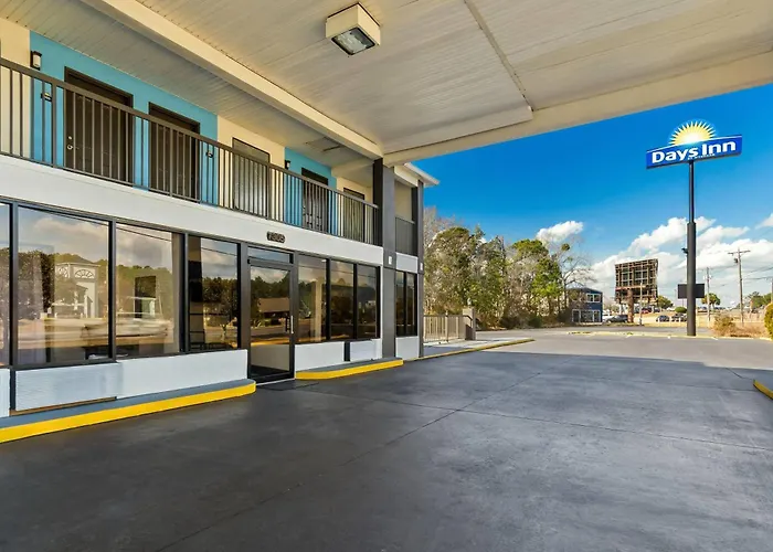 Days Inn By Wyndham Ocean Springs